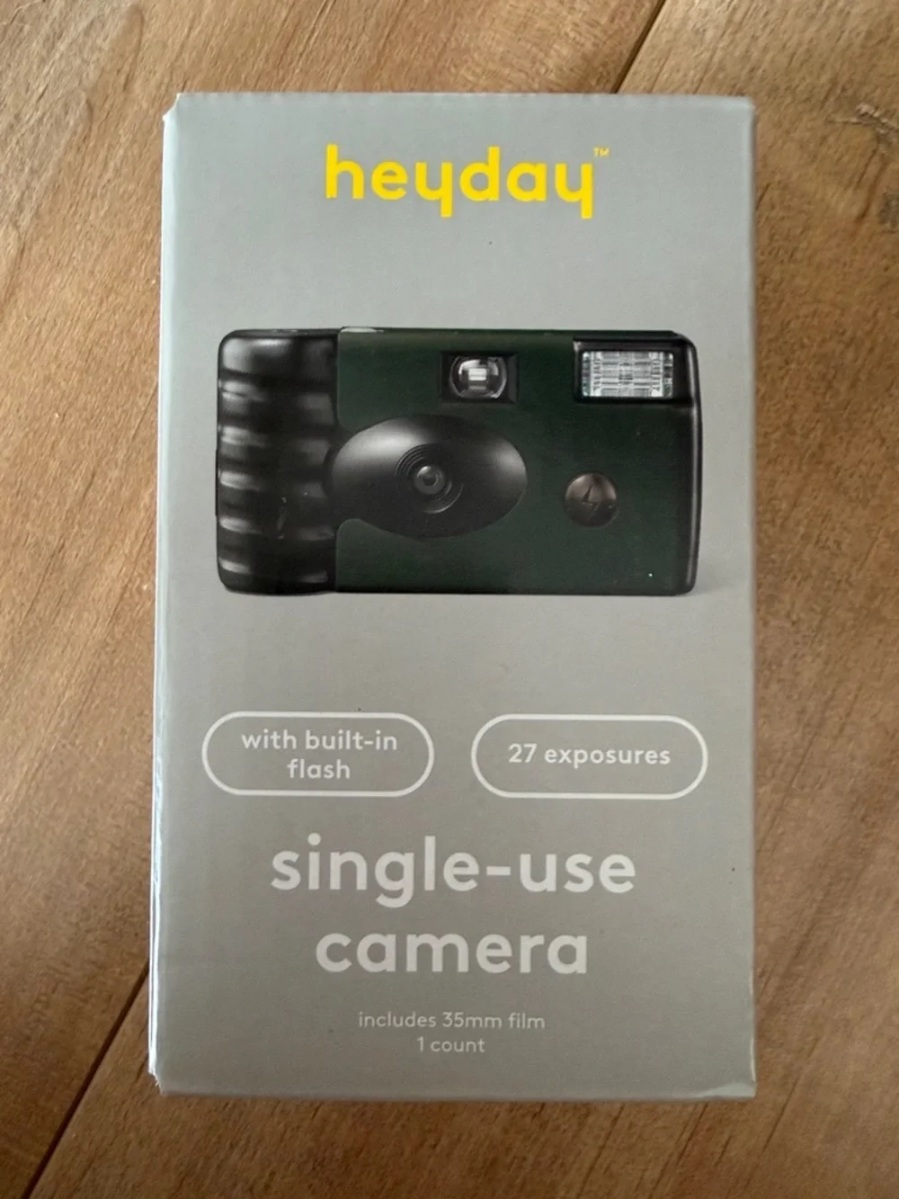 heyday Single-Use Camera in Olive Green